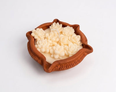 Mitti & Bloom — Sculpted Botanical Candle